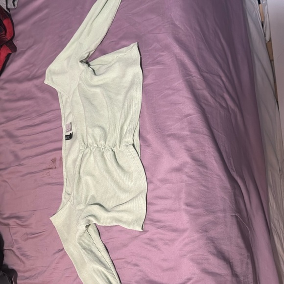 long sleeve cropped green - Picture 1 of 4
